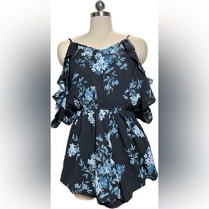 Charlotte Russe- Blue floral print romper. Small.